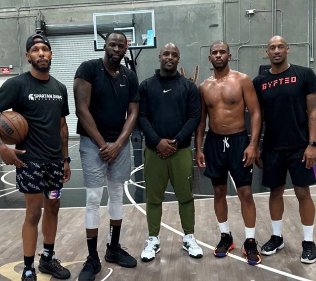 开云体育-化敌为友!保罗追梦提前合练:特训三分+击掌鼓励