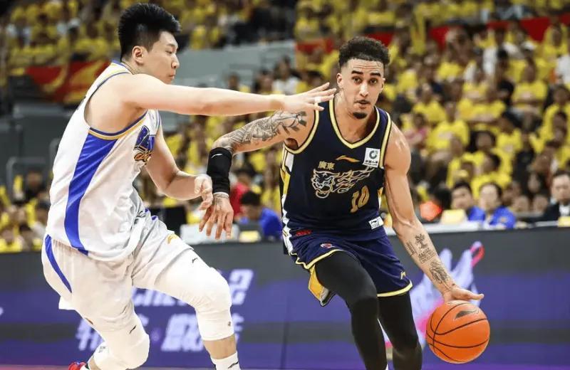 G2广东102-99绝杀北京3喜1忧!胡明轩奎因太好用,2将证明价值!